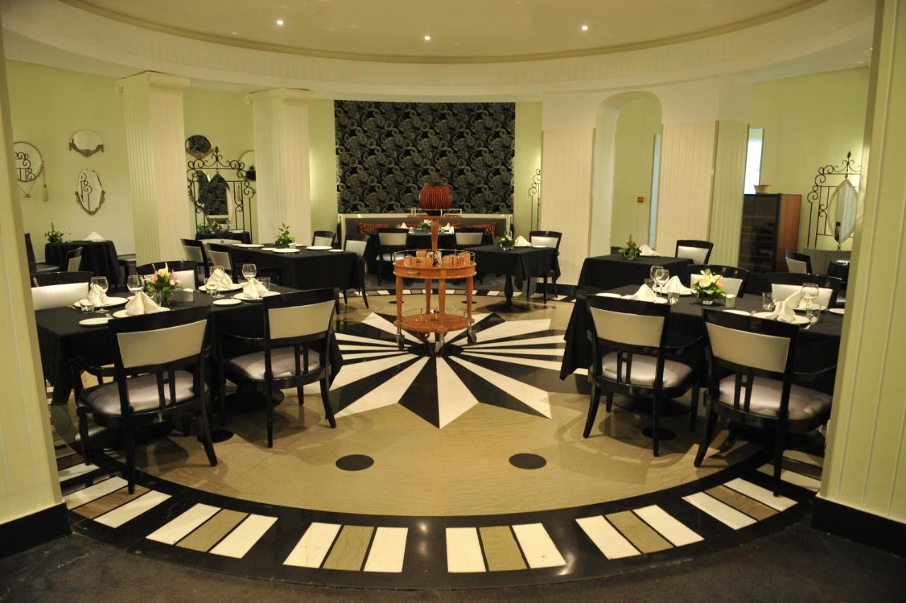 Hotel Farah Casablanca Ngoại thất bức ảnh The restaurant