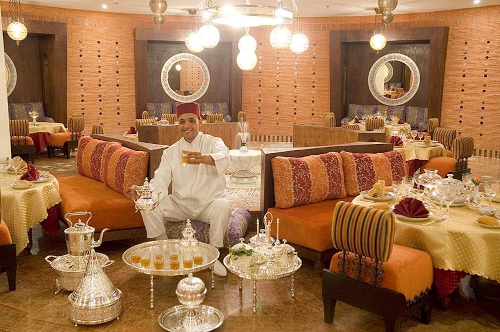 Hotel Farah Casablanca Ngoại thất bức ảnh A restaurant in Dubai