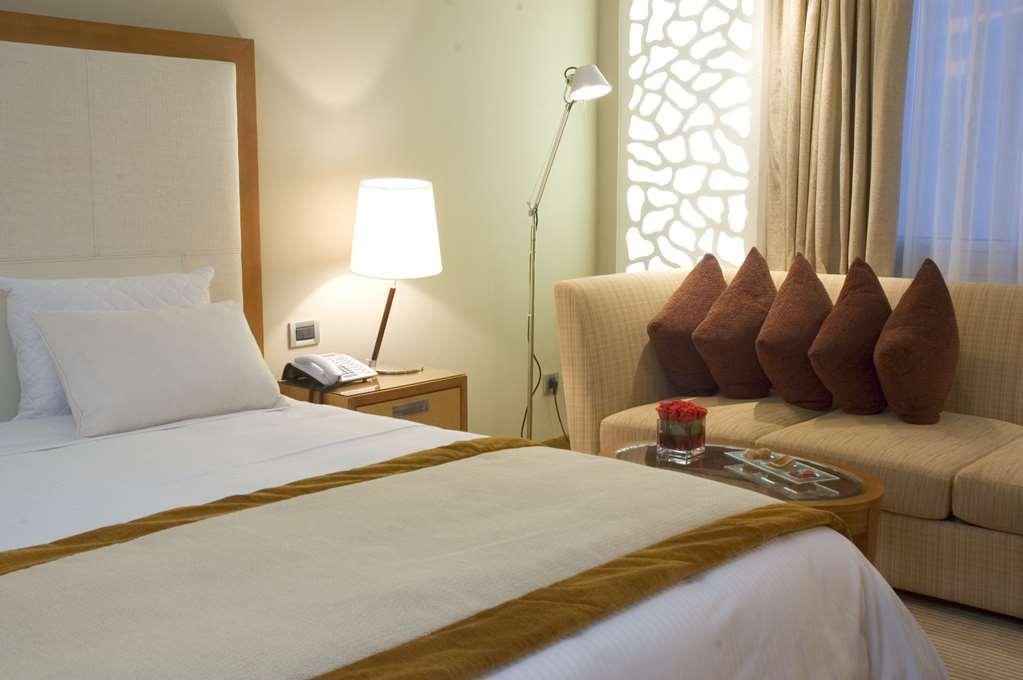 Hotel Farah Casablanca Phòng bức ảnh A room at the hotel