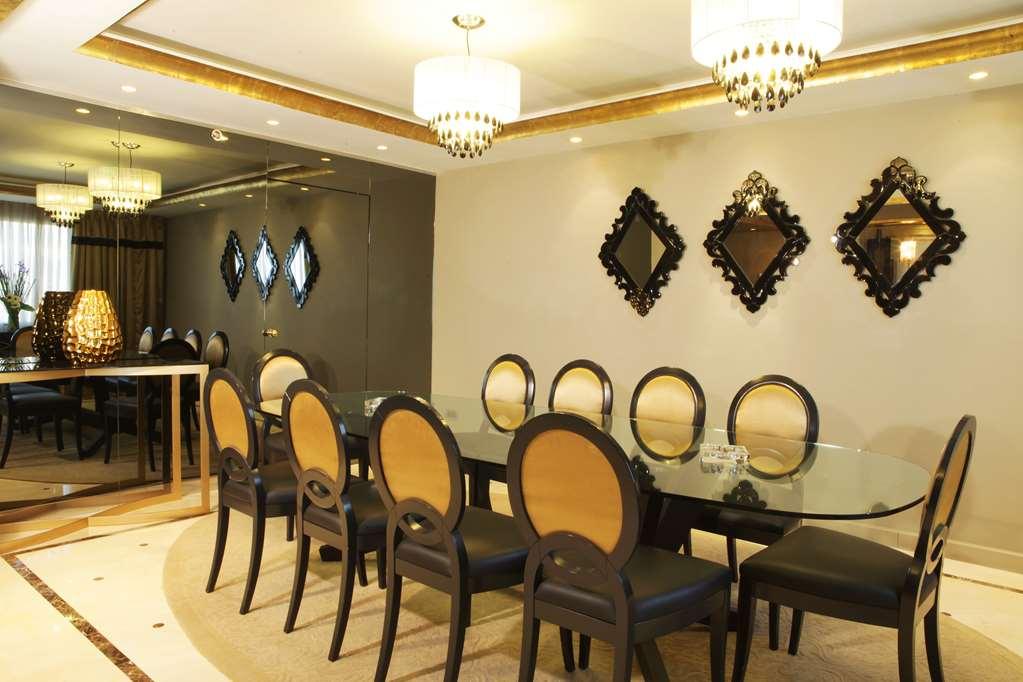 Hotel Farah Casablanca Phòng bức ảnh A dining room