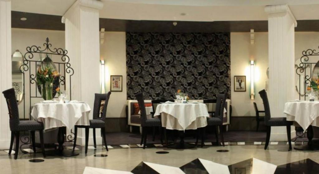 Hotel Farah Casablanca Ngoại thất bức ảnh Restaurant